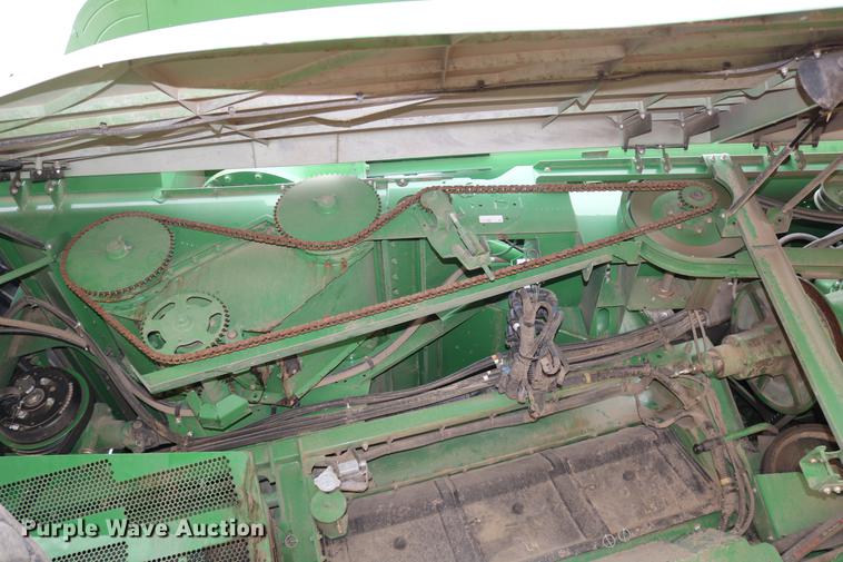 image for item DB1168 2013 John Deere S670 STS combine