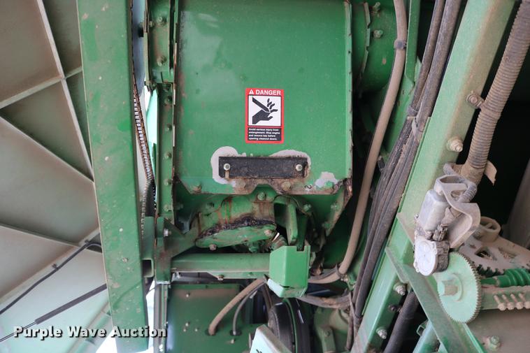 image for item DB1168 2013 John Deere S670 STS combine