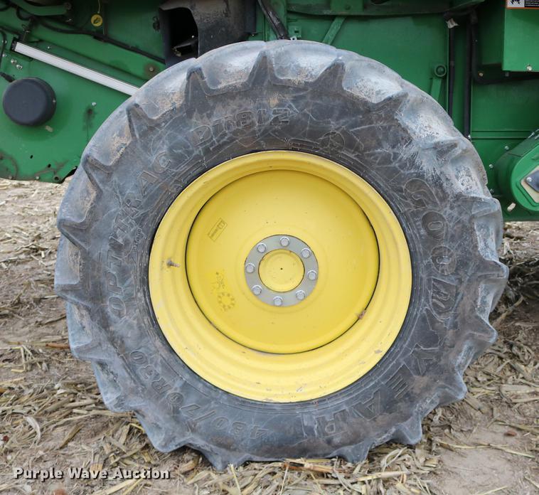 image for item DB1168 2013 John Deere S670 STS combine