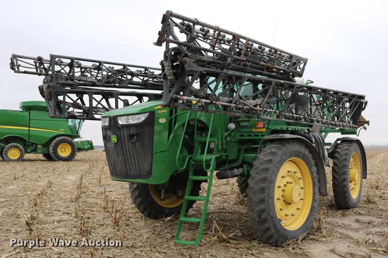 image for item DB1169 2012 John Deere 4940 self-propelled sprayer