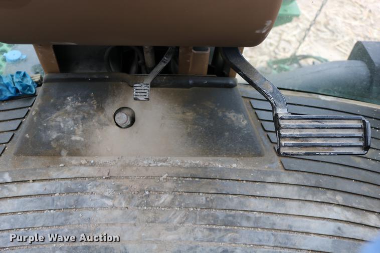 image for item DB1169 2012 John Deere 4940 self-propelled sprayer