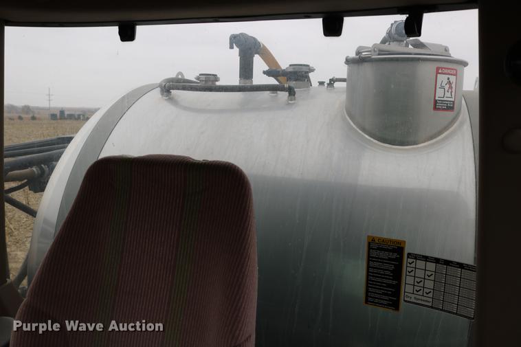 image for item DB1169 2012 John Deere 4940 self-propelled sprayer