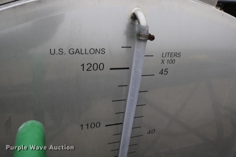 image for item DB1169 2012 John Deere 4940 self-propelled sprayer