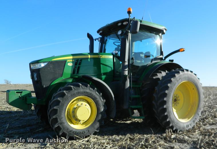 image for item DB1171 2012 John Deere 7215R MFWD tractor