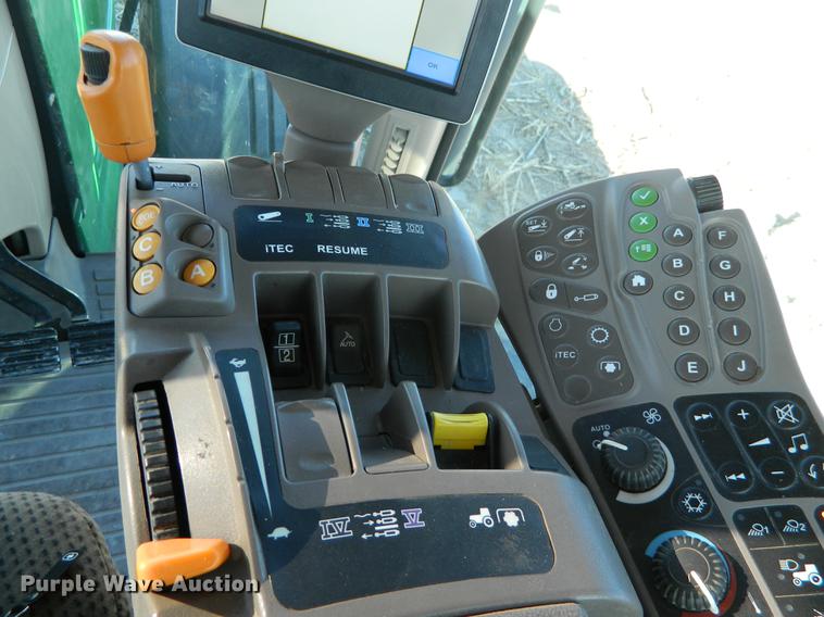 image for item DB1171 2012 John Deere 7215R MFWD tractor