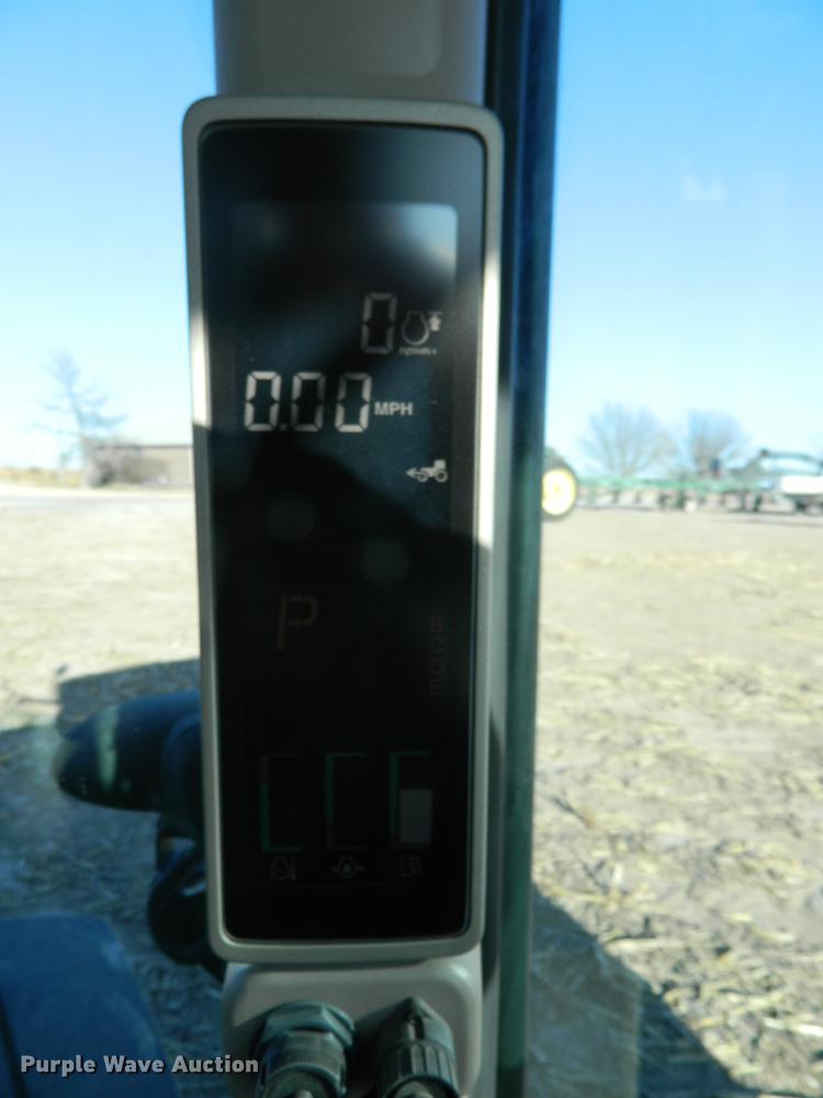 image for item DB1171 2012 John Deere 7215R MFWD tractor