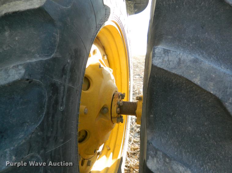 image for item DB1171 2012 John Deere 7215R MFWD tractor