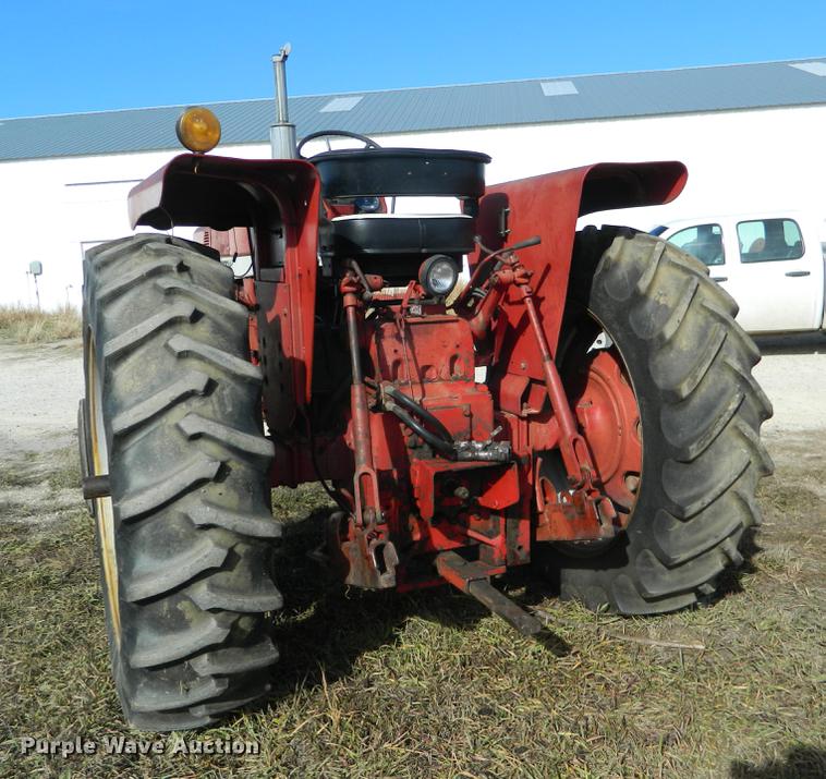 image for item DB1173 1965 International Farmall 656 tractor