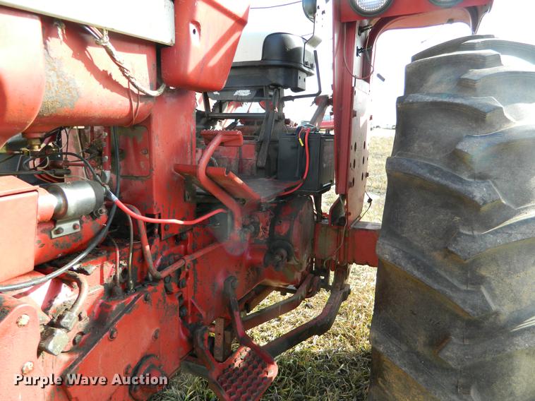 image for item DB1173 1965 International Farmall 656 tractor