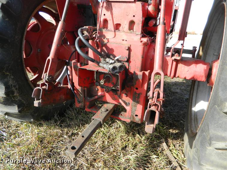 image for item DB1173 1965 International Farmall 656 tractor