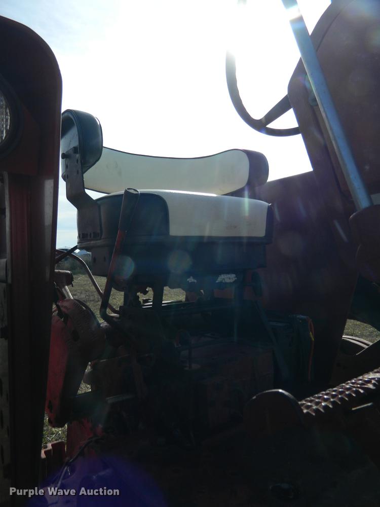 image for item DB1173 1965 International Farmall 656 tractor