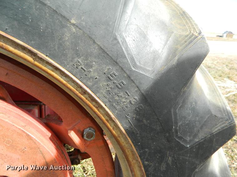 image for item DB1173 1965 International Farmall 656 tractor