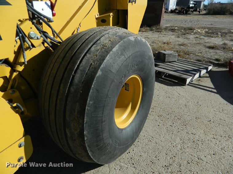 image for item DB1176 2008 Vermeer 605M round baler