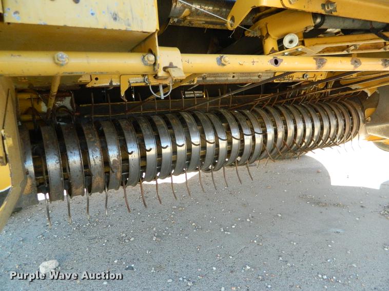 image for item DB1176 2008 Vermeer 605M round baler