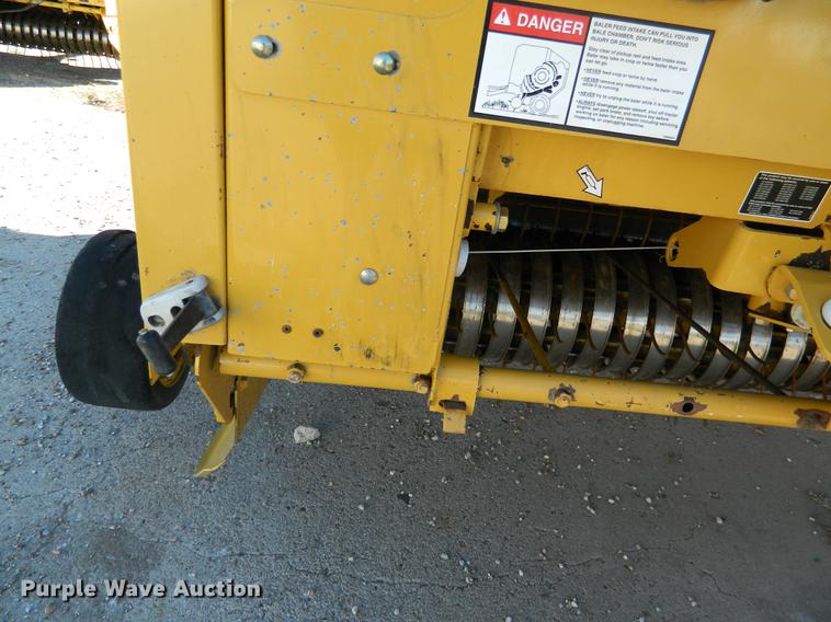 image for item DB1176 2008 Vermeer 605M round baler