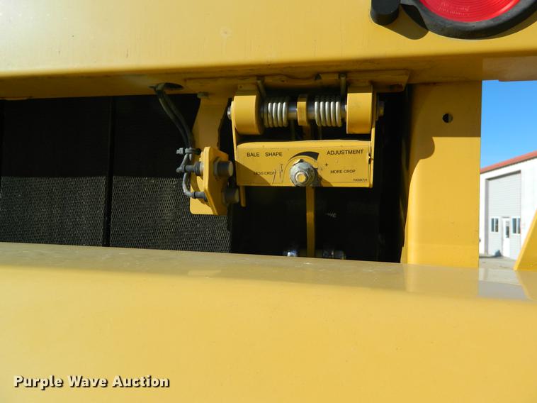 image for item DB1176 2008 Vermeer 605M round baler