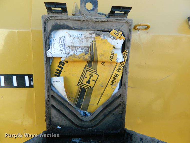 image for item DB1176 2008 Vermeer 605M round baler