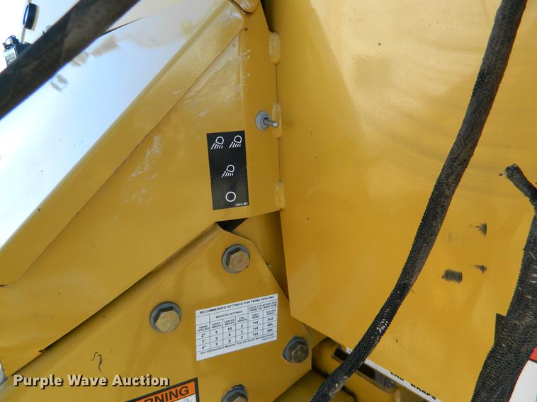 image for item DB1176 2008 Vermeer 605M round baler