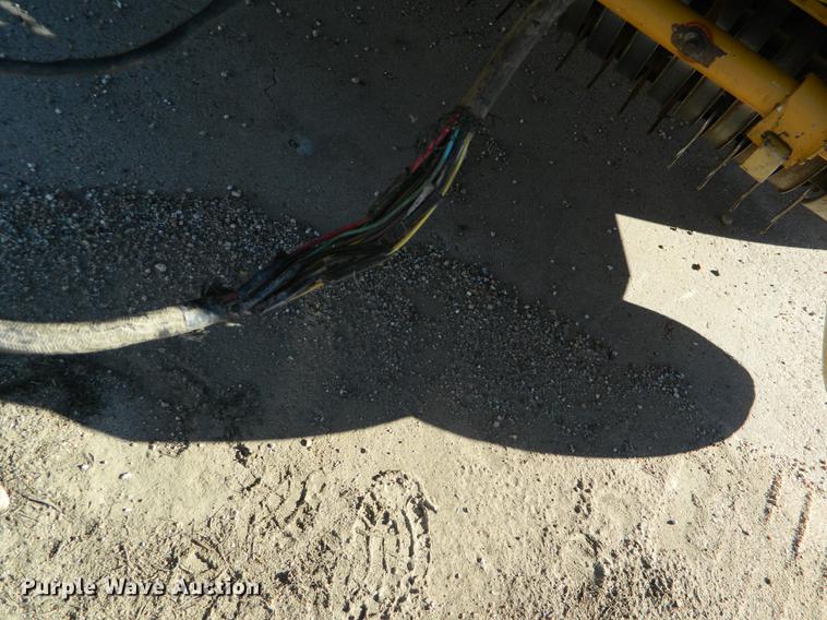 image for item DB1176 2008 Vermeer 605M round baler