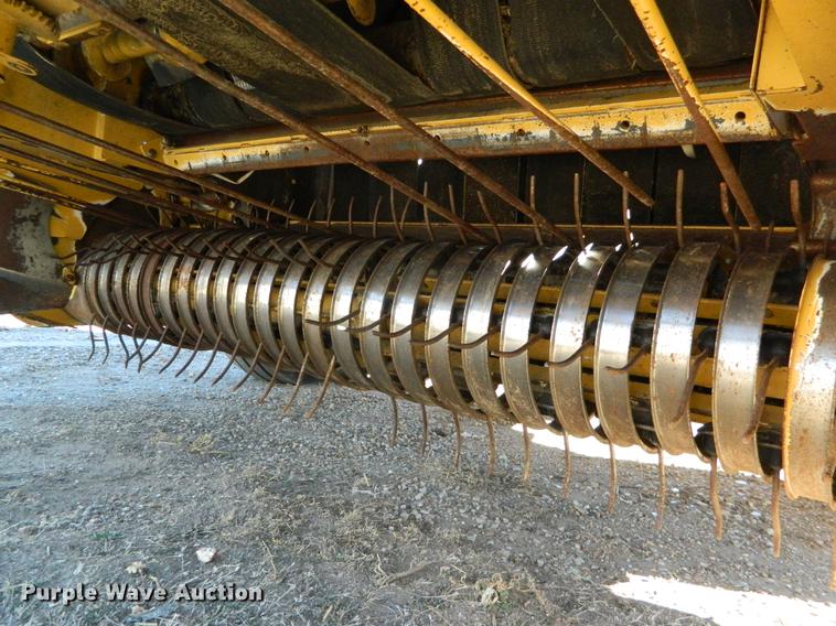 image for item DB1177 2008 Vermeer 605M round baler