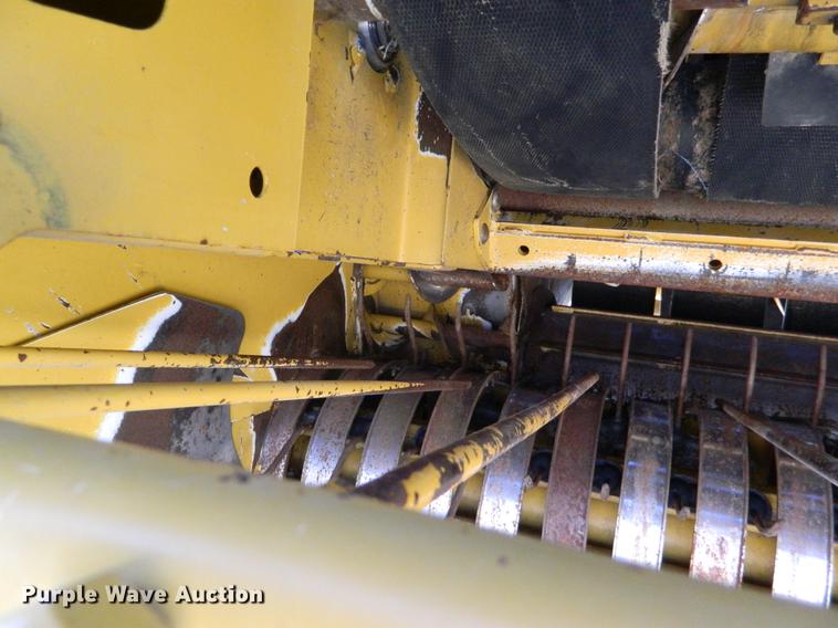 image for item DB1177 2008 Vermeer 605M round baler