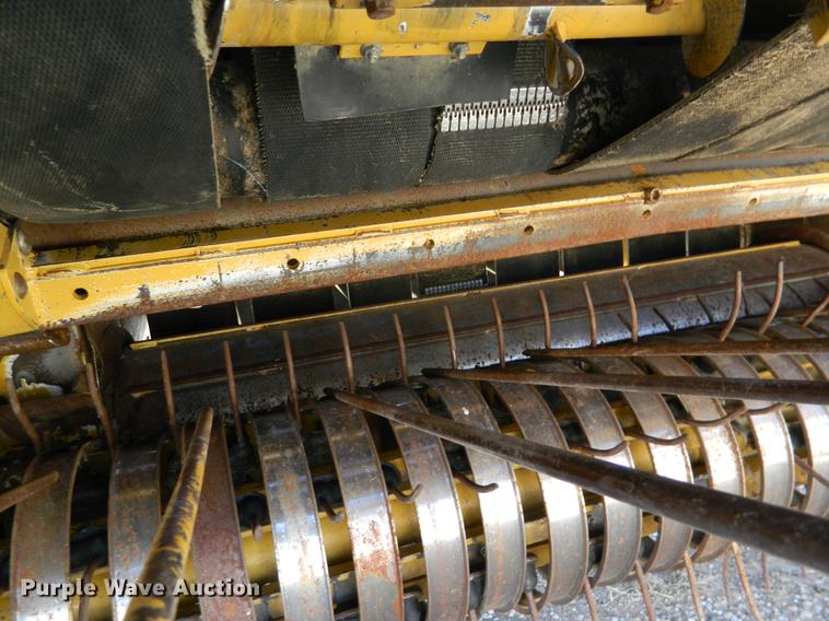 image for item DB1177 2008 Vermeer 605M round baler