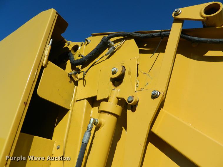 image for item DB1177 2008 Vermeer 605M round baler