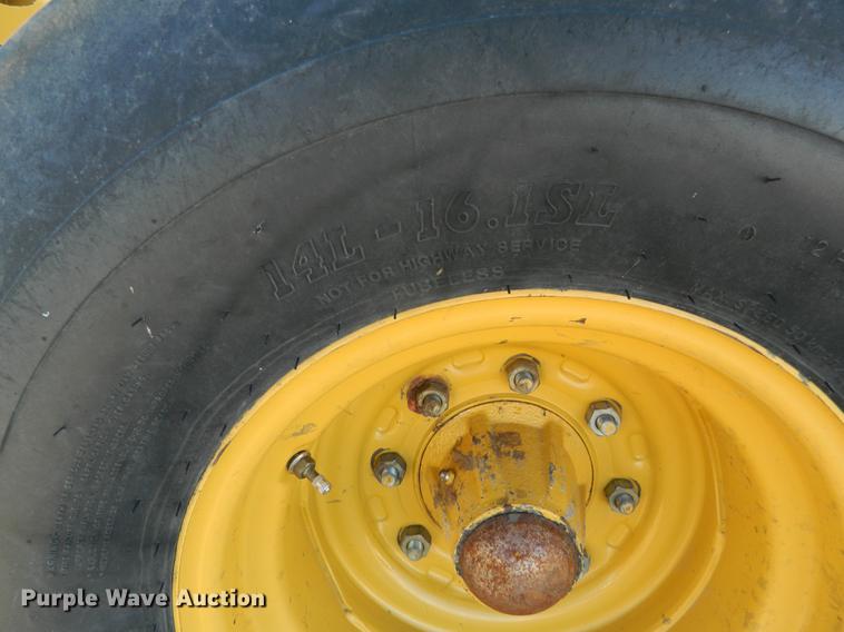 image for item DB1177 2008 Vermeer 605M round baler