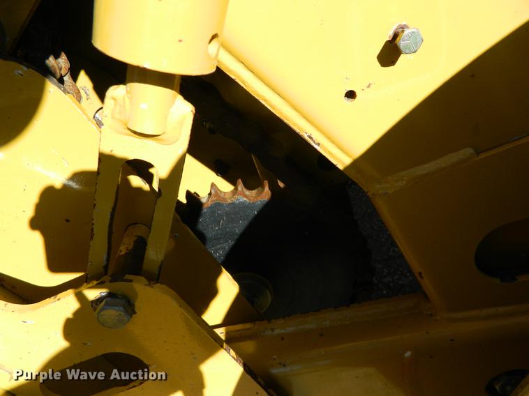 image for item DB1177 2008 Vermeer 605M round baler