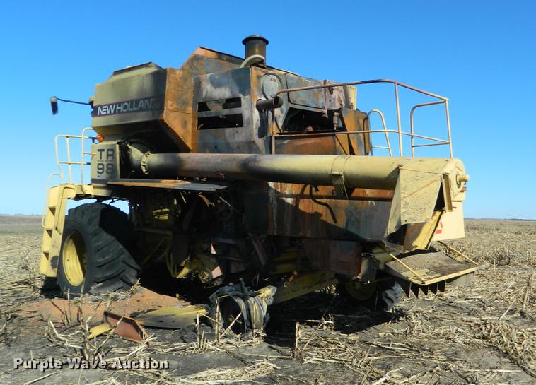 image for item DB1188 1998 New Holland TR98 combine