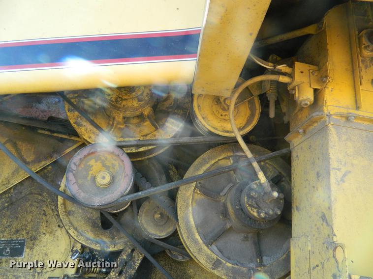 image for item DB1188 1998 New Holland TR98 combine