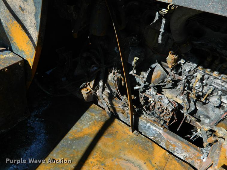 image for item DB1188 1998 New Holland TR98 combine