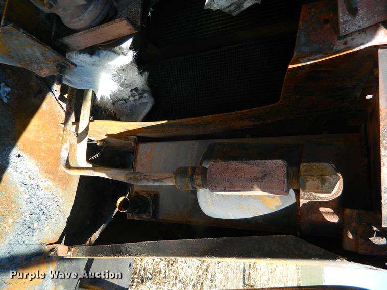 image for item DB1188 1998 New Holland TR98 combine