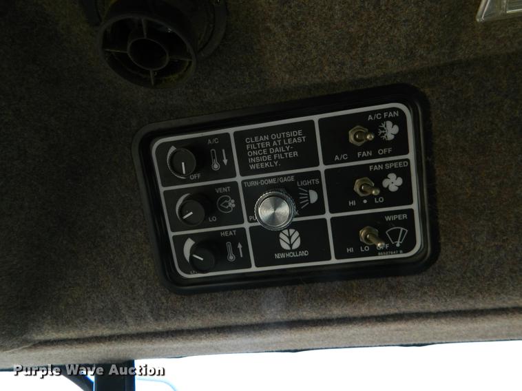 image for item DB1188 1998 New Holland TR98 combine