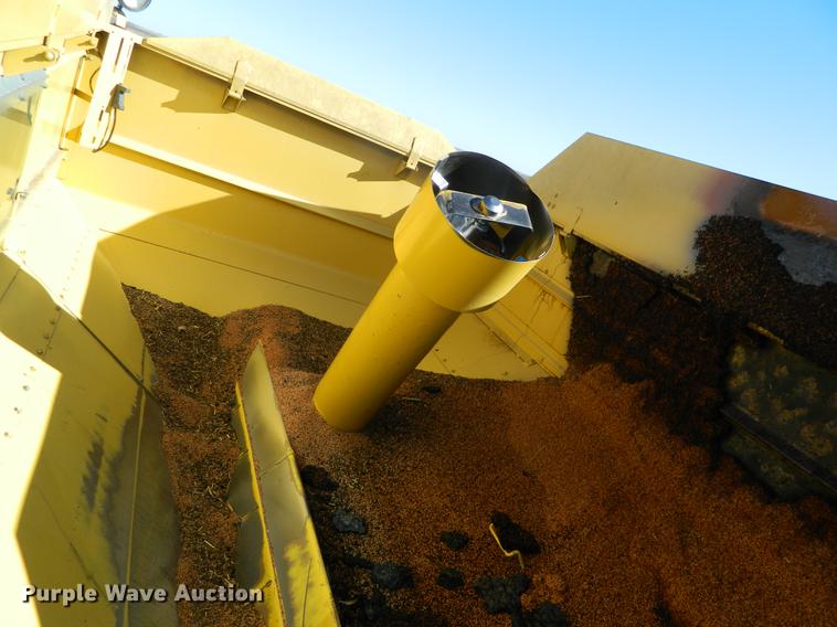 image for item DB1188 1998 New Holland TR98 combine