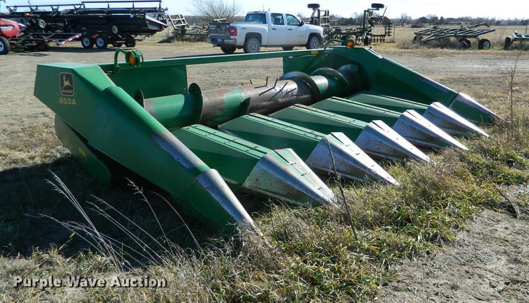 image for item DB1190 John Deere 653A all crop head