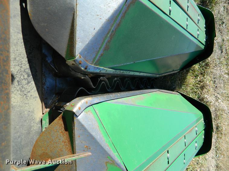 image for item DB1190 John Deere 653A all crop head