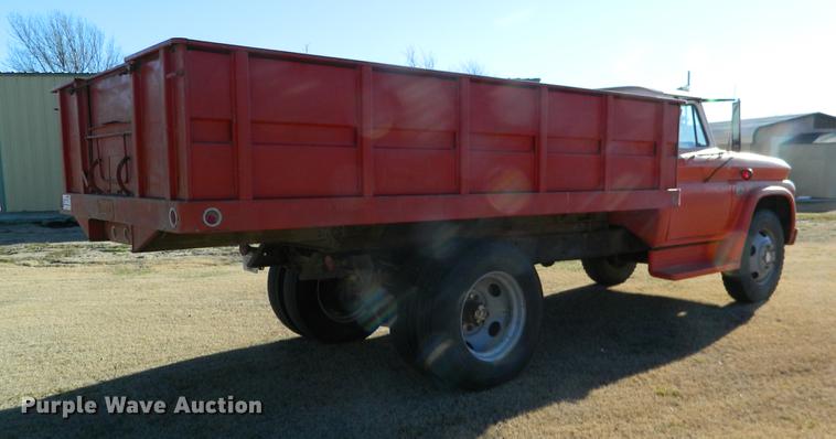 image for item DB1193 1966 Chevrolet C60 grain truck