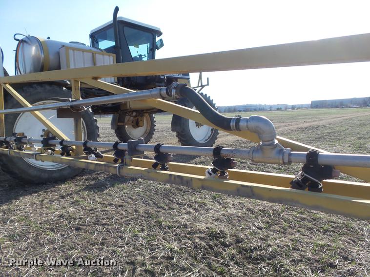 image for item DB6274 1994 Ag-Chem RoGator 664 self-propelled sprayer