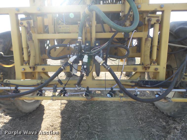 image for item DB6274 1994 Ag-Chem RoGator 664 self-propelled sprayer