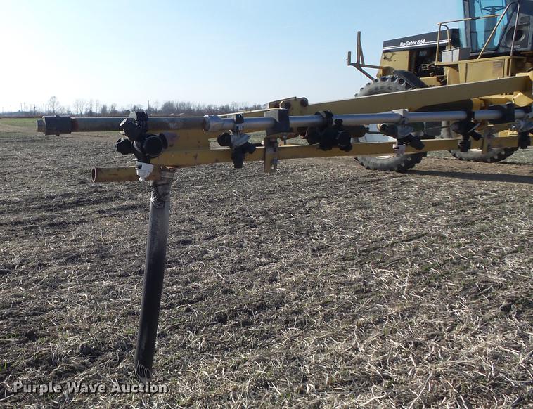 image for item DB6274 1994 Ag-Chem RoGator 664 self-propelled sprayer