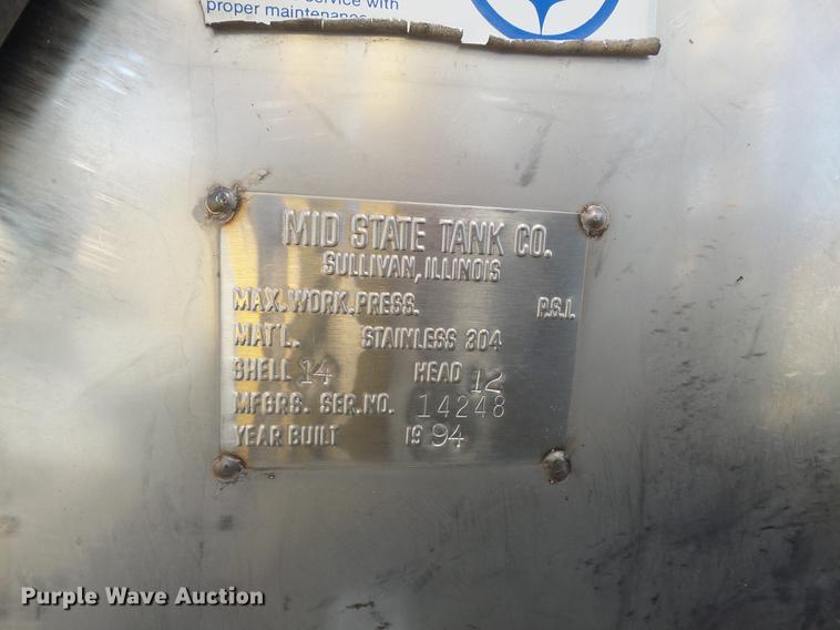 image for item DB6274 1994 Ag-Chem RoGator 664 self-propelled sprayer