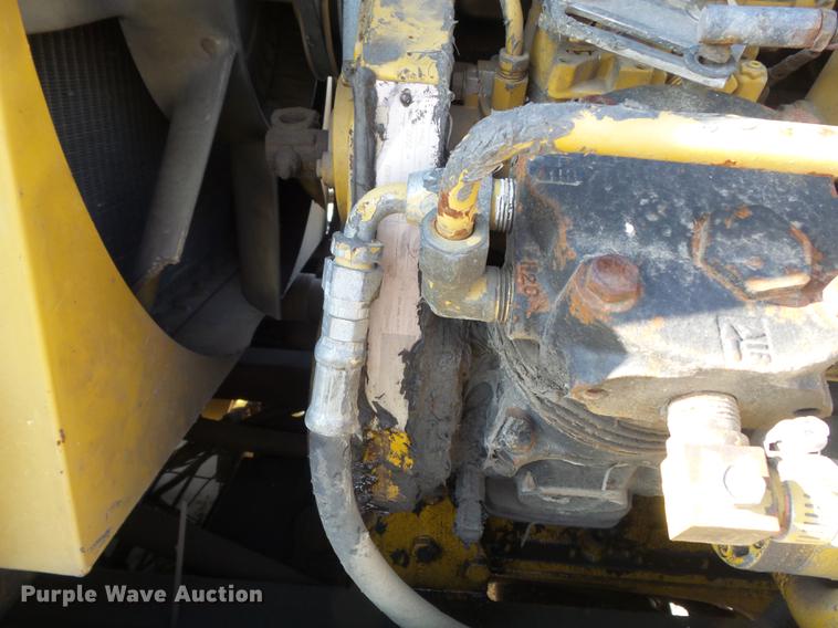 image for item DB6274 1994 Ag-Chem RoGator 664 self-propelled sprayer