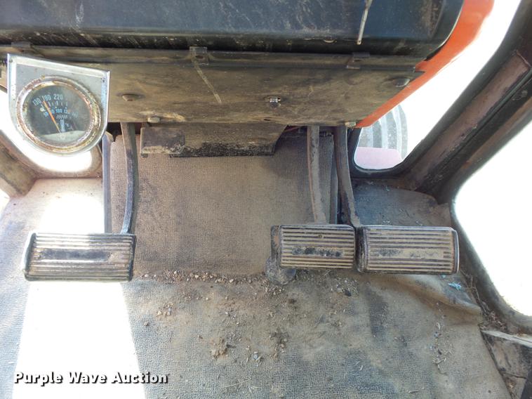 image for item DB6289 1978 Allis Chalmers 7060 tractor