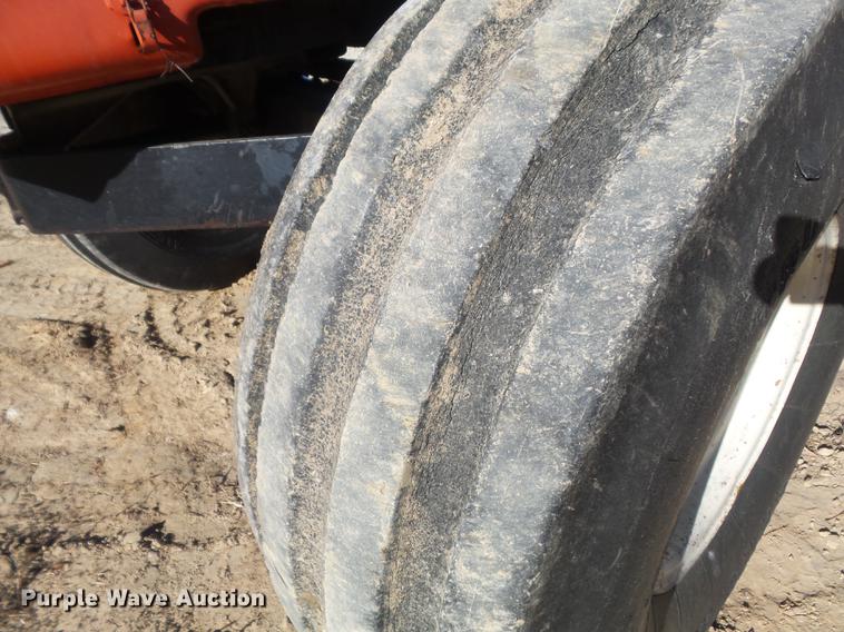 image for item DB6289 1978 Allis Chalmers 7060 tractor