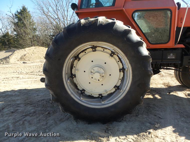 image for item DB6289 1978 Allis Chalmers 7060 tractor