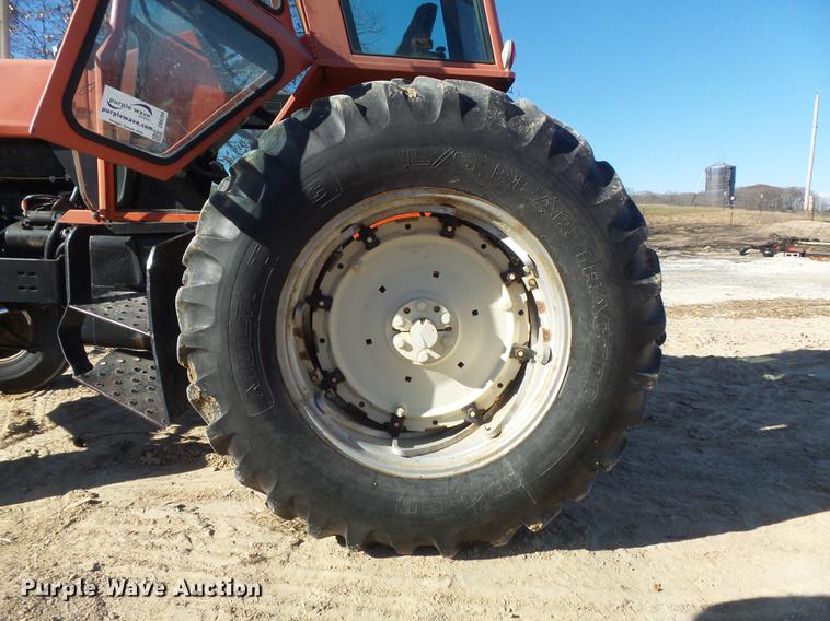 image for item DB6289 1978 Allis Chalmers 7060 tractor
