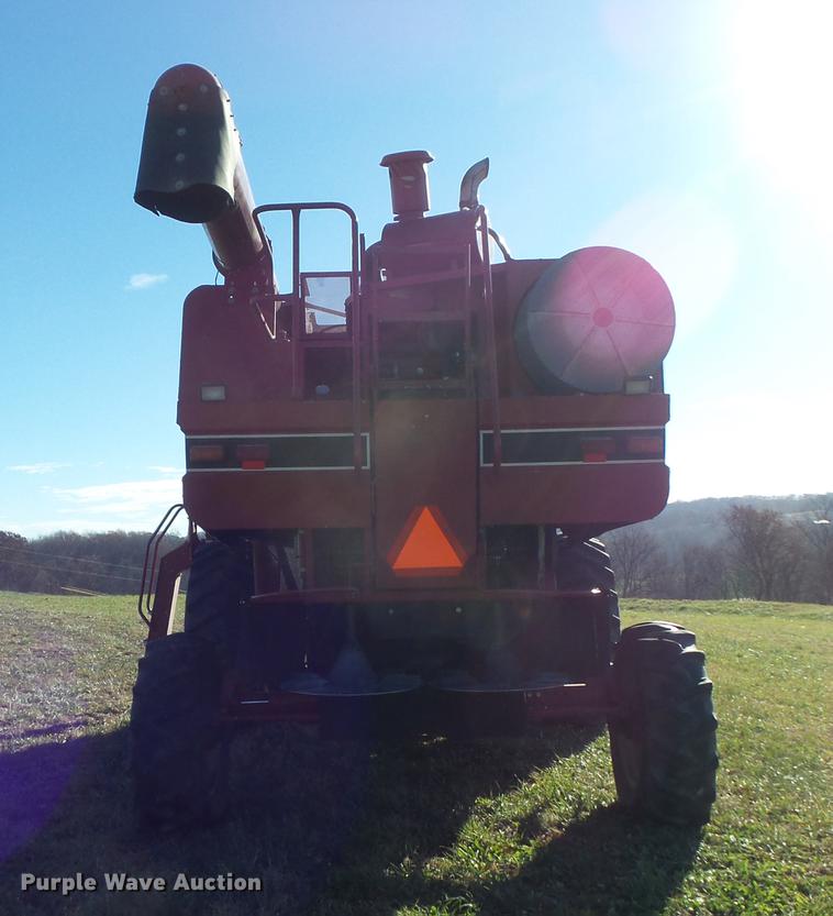 image for item DB6299 1997 Case IH 2144 combine