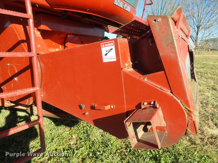 image for item DB6299 1997 Case IH 2144 combine