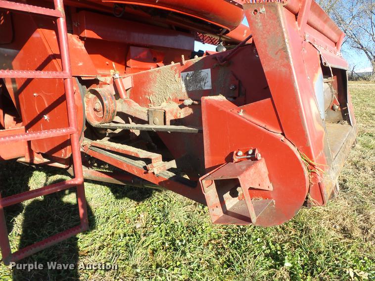 image for item DB6299 1997 Case IH 2144 combine